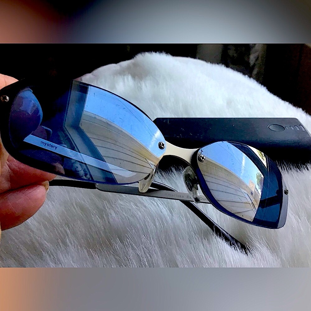 🦅 American Eagle “Mystery” Sunglasses